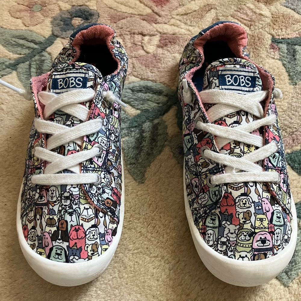 Bobs from Skechers, Beach Bingo tennis shoe, womens size 8, GUC!